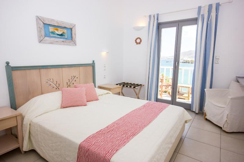 فندق Paros Bay Parasporos المظهر الخارجي الصورة
